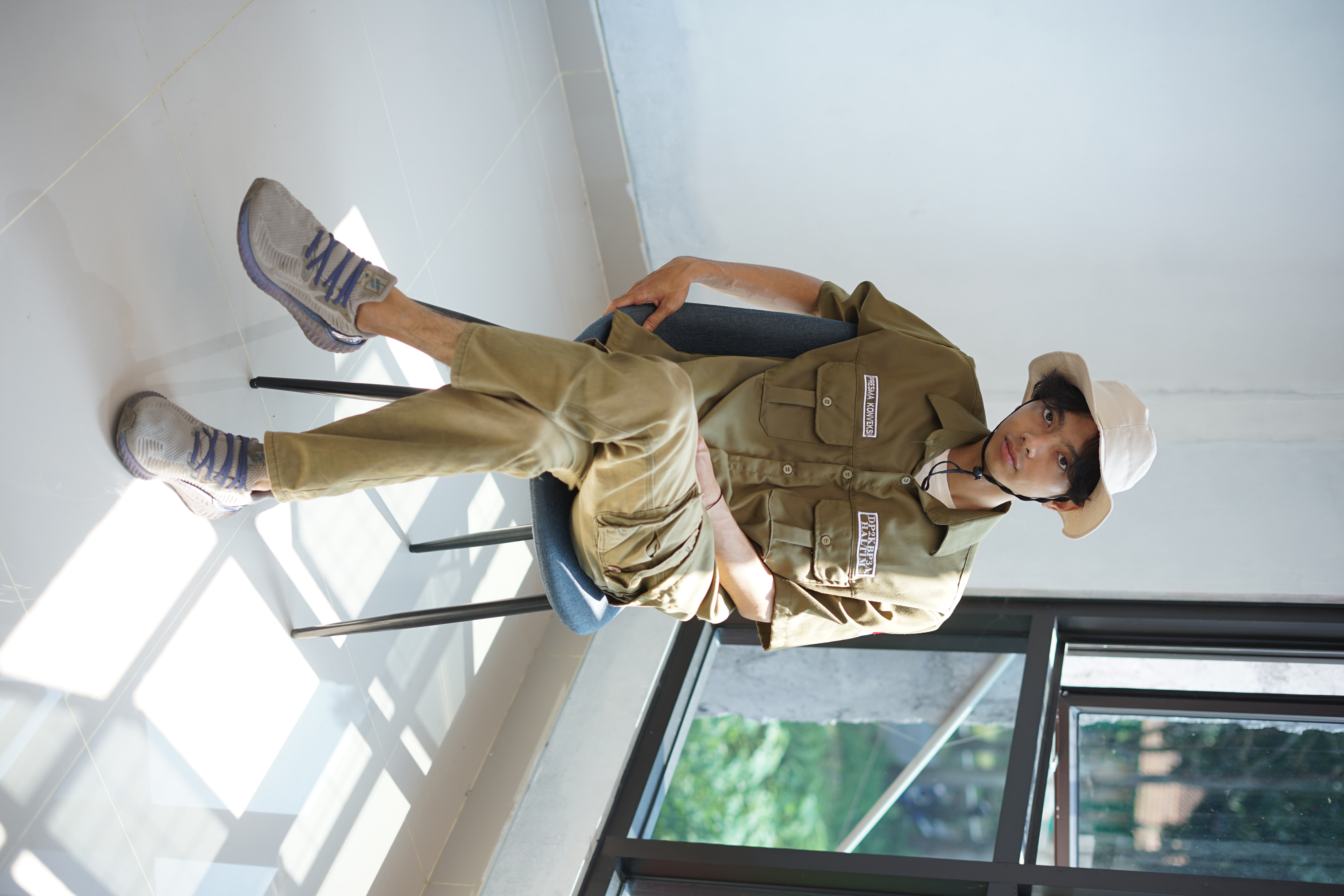 KEMEJA LENGAN PENDEK